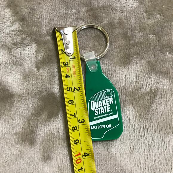 Quaker State Green Keychain - Picture 3 of 3